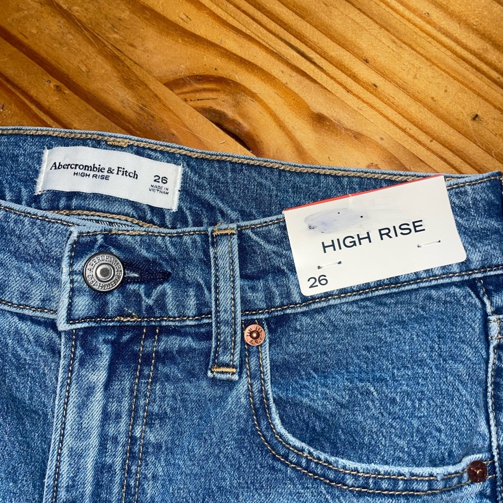 ABERCROMBIE & FIT H HIGH RISE MODERN SKINNY IN MEDIUM WASH SZ 26/2 Reg NWT - Picture 7 of 7